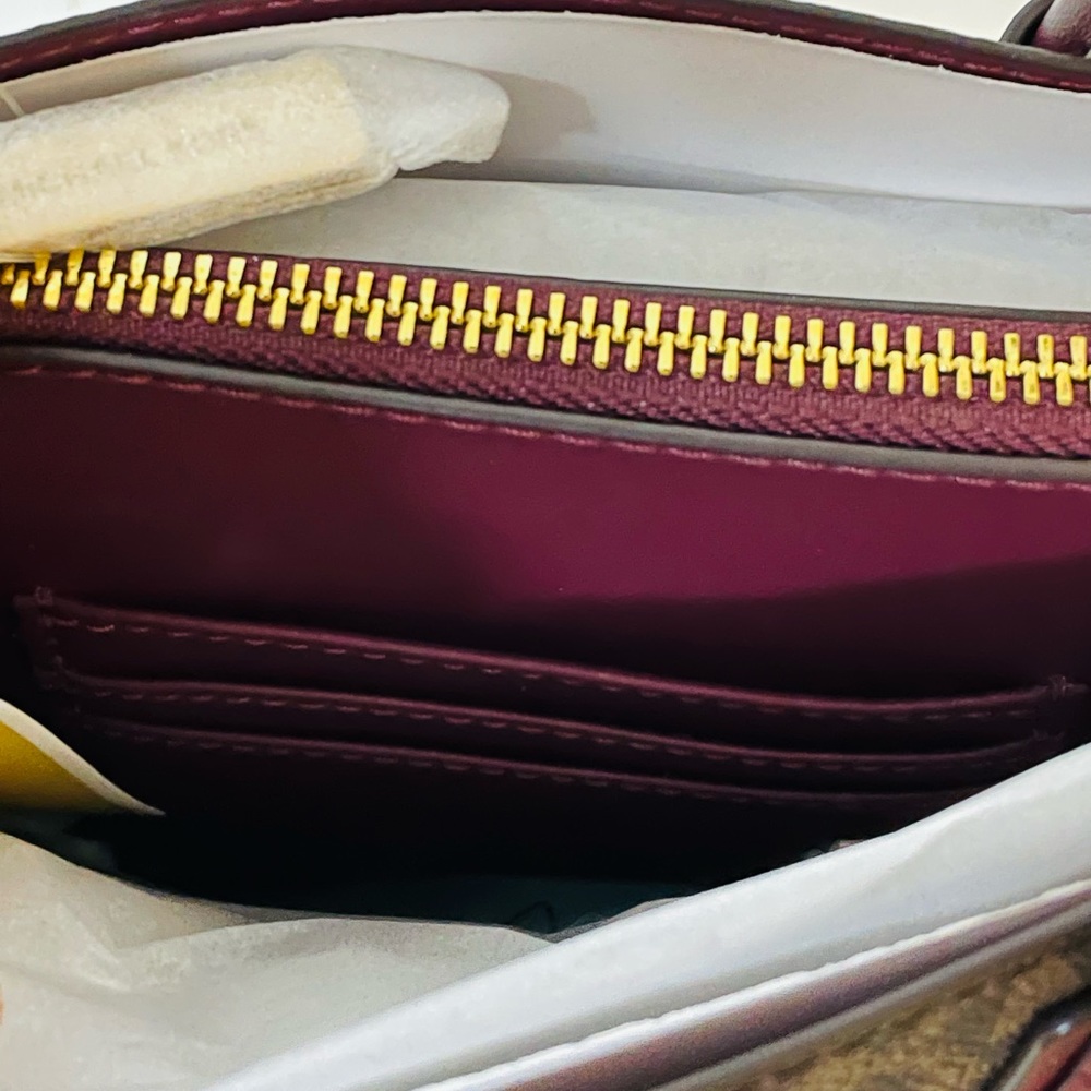 SOLD NWT Michael Kors Mercer Medium Logo and leather Accordian crossbody bag - Picture 10 of 11